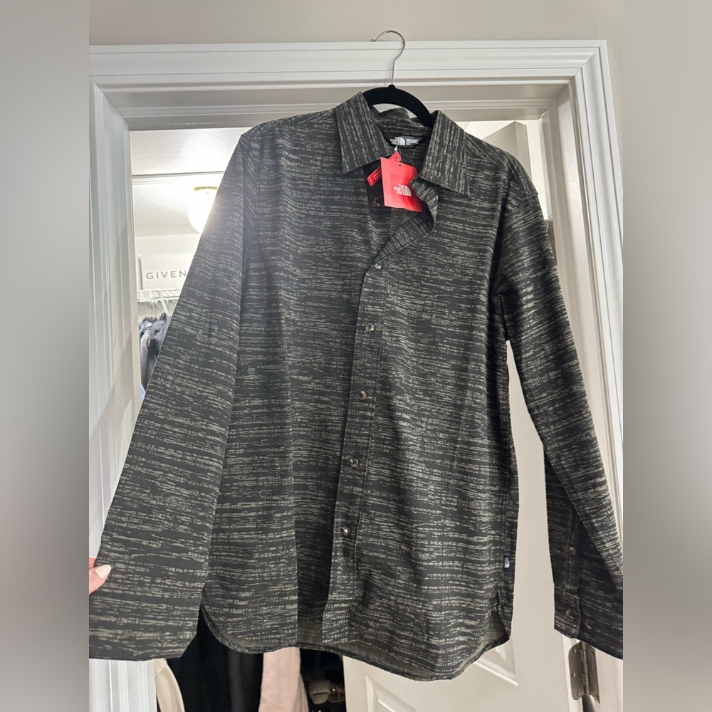 Men’s North Face Button Up